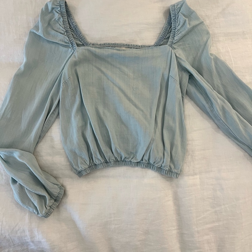 Women's cloth and stone top